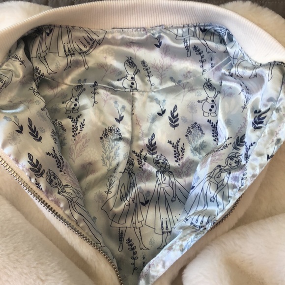 EUC- ⛄️❄️ Disney Frozen II White Zip Up Sweater - Picture 2 of 8